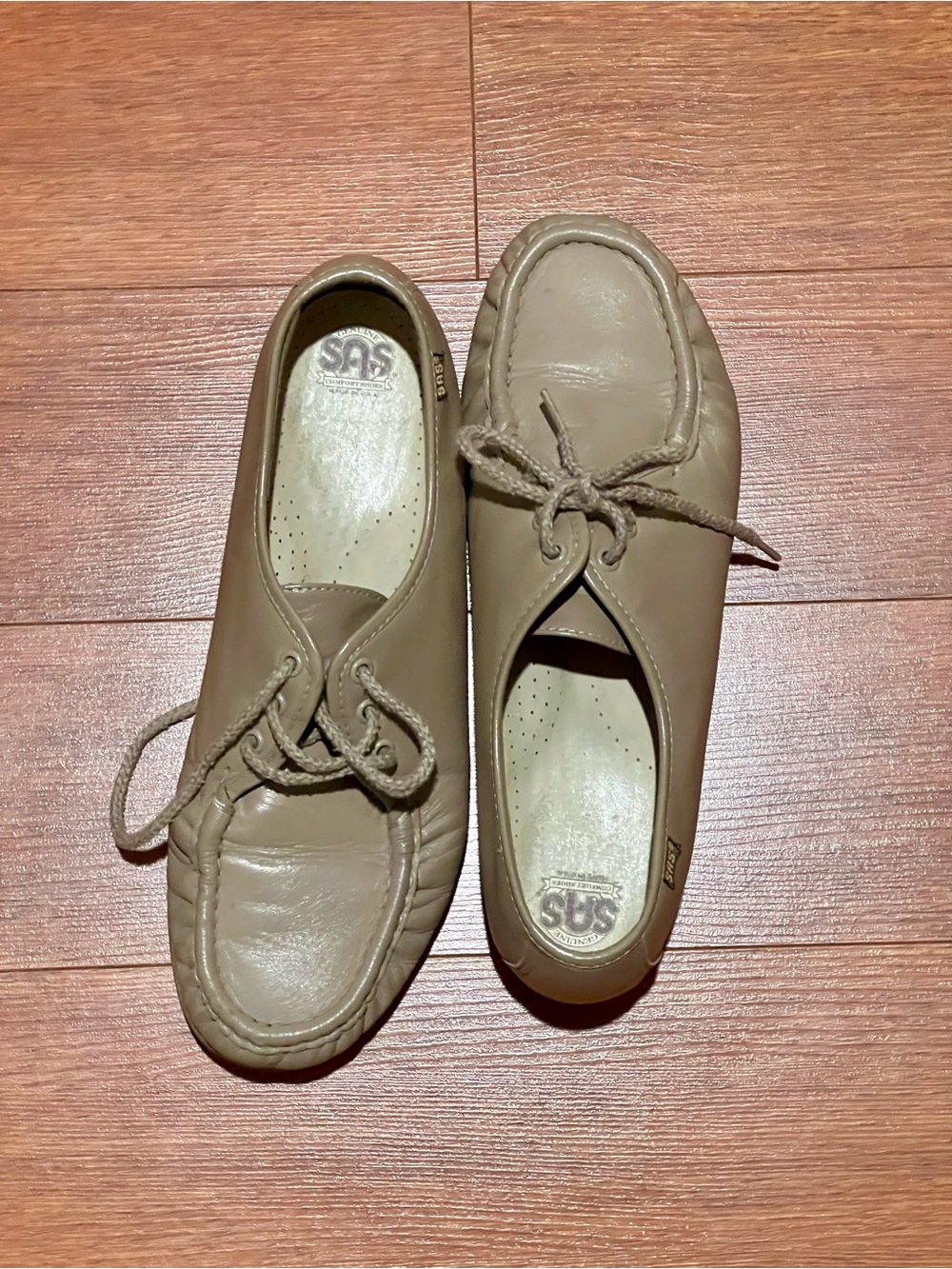 Coastal Grandma Cream Leather Moccasin Loafer Sz 10